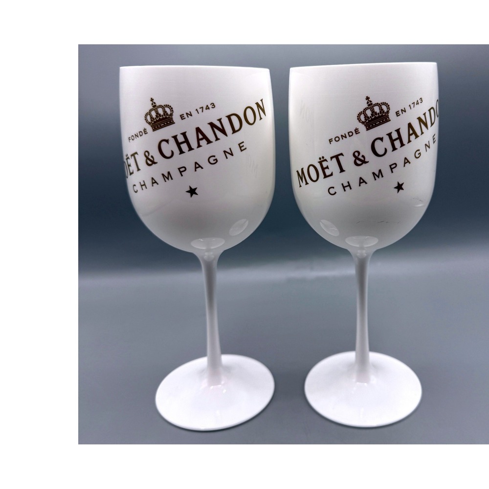 Moet & Chandon White Acrylic Champagne Goblets Set of 2 Gold Logo Large 9 inch
